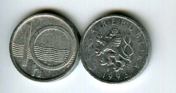 Монета 10 геллеров 1993г Чехия