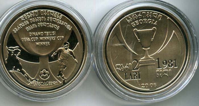 Монета 2 лари 2006г футбол Динамо-Тбилиси Грузия