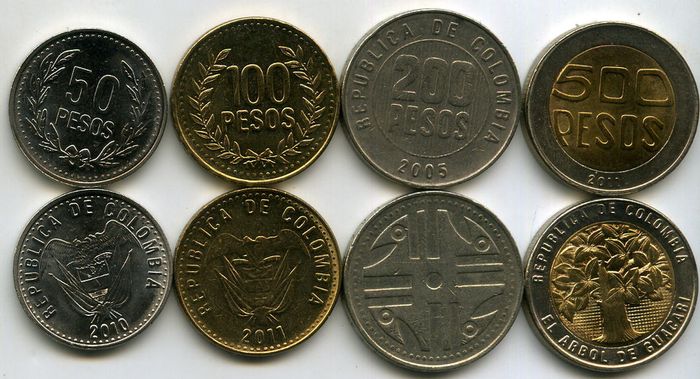 Набор монет 50,100,200, 500 песо 2011г Колумбия